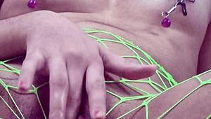 stepmom stretches petite stepdaughter's ass so good! 😈