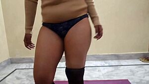 slim indian striptease makes you cum.