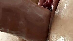 big cock fucks shaved pussy closeup 😈