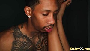 Selva Lapiedra offers her tight ass and pussy to Jesus Reyes.