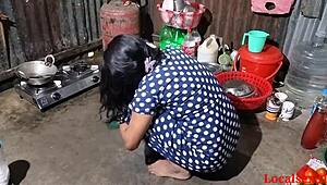 विलेज गर्ल बेस्ट डॉगीस्टाइल बैंगिंग रैंच पर