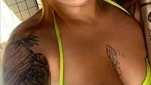 O Vizinho Me Convidou Pra Piscina Com Pussy Swollen!