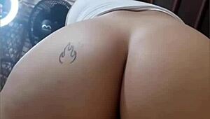 im sittin and twerkin on his big dick, feelin so good