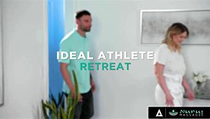 Hot masseuse Riley Reign fucks client's cock in nuru massage