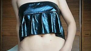 Hayami Touches Her Panocha With Raw Desire