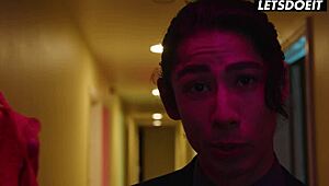 Your dirty gym fantasy girl massive dildo पर ride करती है और हार्ड कम करती है