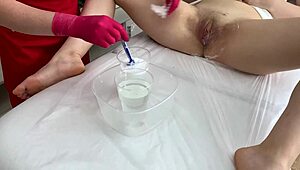 sugarnadya teaches ritafox how to shave her pussy on webcam 😏