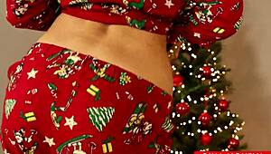My Hot Stepmom Under Christmas Tree Encounter