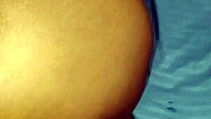 I fuck my wife's pussy up close with saliva and big cock.