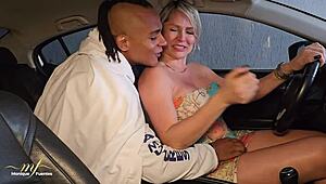 Cuckold milf in car with lover 😏