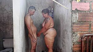 I moan riding the young neighbor's big cock in the bath. Tight pussy homemade sex.