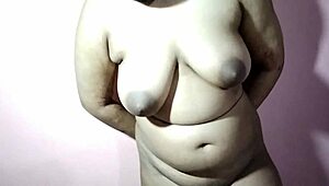 गर्लफ्रेंड की बड़ी गंद और बड़ी छाती