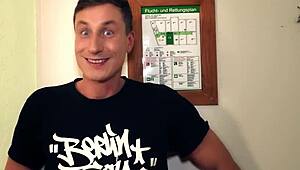 लैटिना टीन 18+ होटल रूम के लिए टाइट चूत ट्रेड करती है, ओरल और स्पूनिंग फक के दौरान मोनिंग।