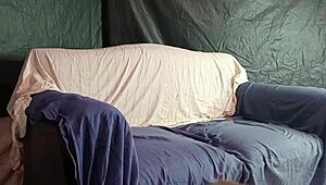 पेगिंग स्ट्रैप-ऑन: मैं फ्रेंड को बताता हूँ कि महिलाओं के कपड़े पहनता हूँ और वह मुझे स्ट्रैप-ऑन पेगिंग से चोदती है