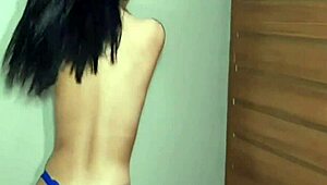 delicious pornstar zarah santti teases with her charms