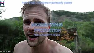 Gay Outdoor Show Mein Bade Toys Se Fisting Aur Lund Chusai Aadmiyon Ke Saamne 😜