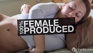 Does Joan Juice rub her big pussy to climax?