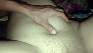 น้ำพุ่งเข้ารูหีสาวใหญ่แตดสวย