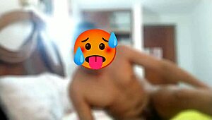 हसबैंड वाइफ को फ्रेंड के साथ 69 पोजिशन में टंग से करने को कहता है पार्ट 2