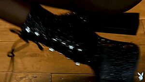 Ana Foxxx Rips Her Clothes in a Striptease While Jerking Off in Supernova PMV