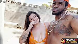 Josie Jaxxon pussy fucked by Rome Major 😍