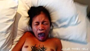 that pretty girl with tight pussy gets double anal rimming and triple orgasms on the desk 😍