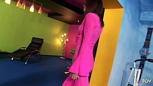 पिंक फेंसनेट ब्रूनेट ने छोटे 18+ चूचियों वाली लेस्बो को चाटा जबकि वो मुठ मार रही