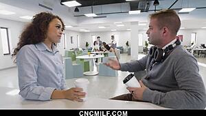 employees can interact freely in the freeuse office