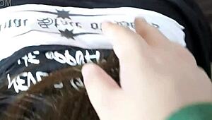 थाई गर्ल कॉस्प्ले में कहती है, देखो मैं अपने हसबैंड को इस होममेड वीडियो में चोदती हूँ