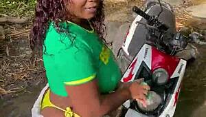 I helped a stranger, and she wanted sex in the forest; we almost got caught