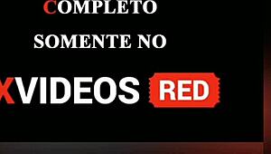 Latina enjoys carnival fun in 2025.