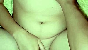 Sexy teen 18+ loves to fuck after taking a bath