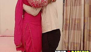 पंजाबी सौतेली माँ के साथ विंटर स्टैंडिंग चुदाई