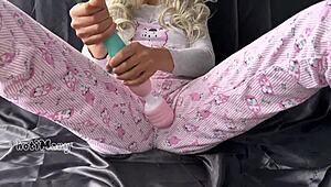 Watch This Asian Teen Masturbating Her Horny Pussy To A Big Squirt Orgasm, Isn't It Hot?