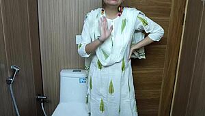 Taste my stepmom's pussy in the bathroom!