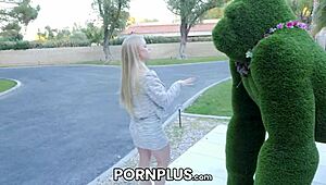 kylie shay says lucky buyer fuck my tits now