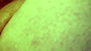 curvy bbw amateur tries solo dildo for first time