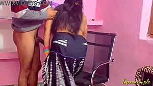 भारतीय रंडी ऑफिस बैकरूम में पेनफुल फक सहन करती