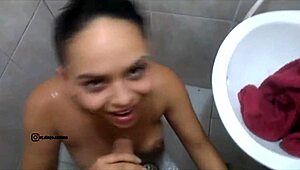 Ela Baez Sucks Dick Hidden In The Bath