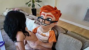 does harley haze play with toys before taking that cum?