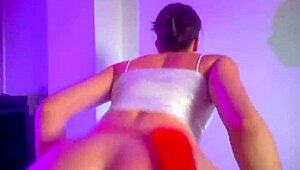 the devilish woman with a beautiful ass and curvy body tempts me into sin