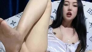 japanese solo masturbation squirts everywhere 03 2025