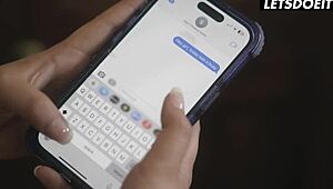 स्टेप फैमिली अफेयर: मॉम, डॉटर, और गर्लफ्रेंड लेस्बियन ग्लैमर में