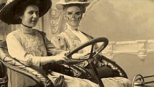 These vintage halloween items are amazing