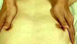 Amateur Housewife Exposes Everything, Will You Embrace Her?