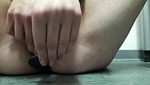 Pump pussy and ass full with air