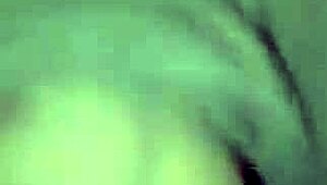 want a close up of me eating this putinha's pussy?