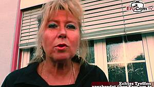 German swinger couple tries amateur threesome casting