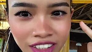 Beauty Shows Off Huge Dead Dick Style Dildo Boldly