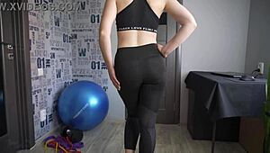 I tease my visible panty lines in tight yoga leggings